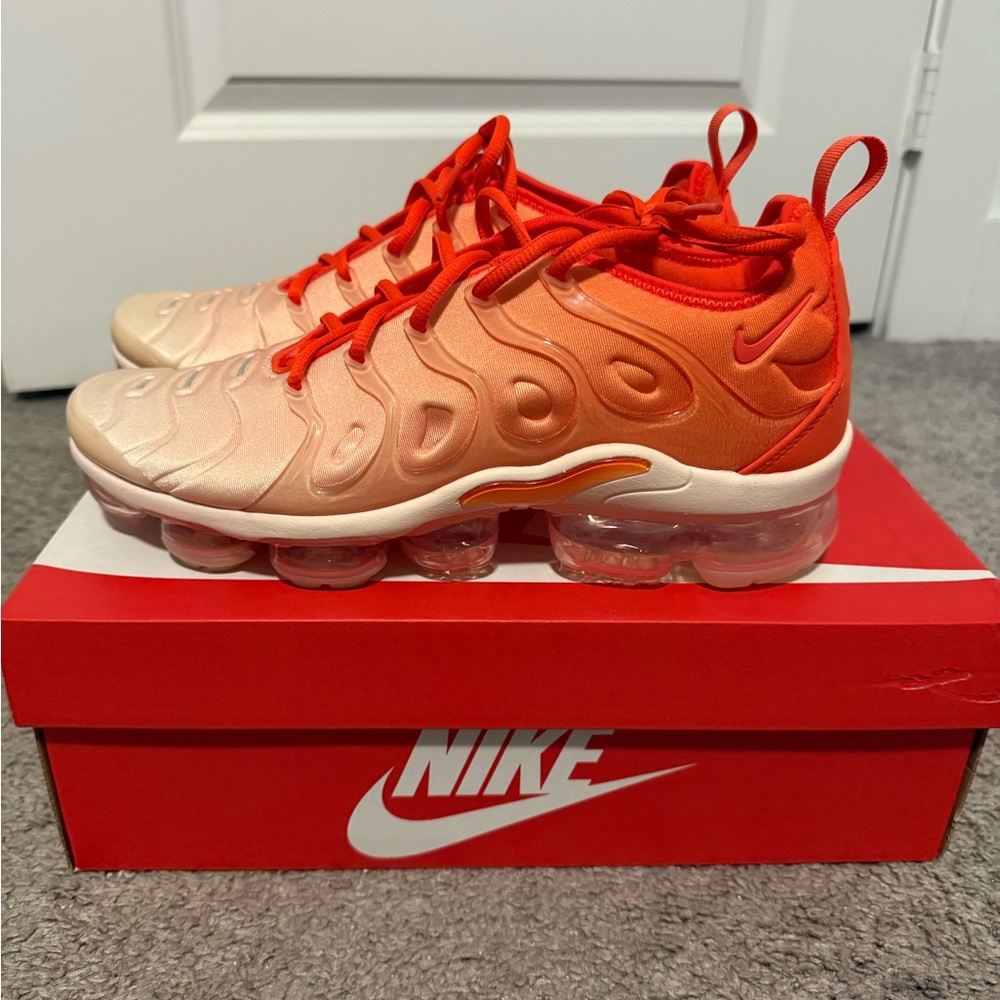 Nike VaporMax Plus - Guava and Peach - W 10 - NEVER worn, original box